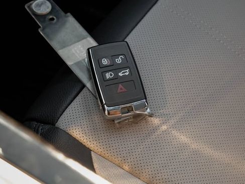 New 2026 Land Rover Range Rover Velar S AWD/4WD image 74