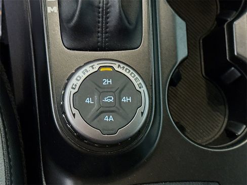 Used 2022 Ford Bronco Wildtrak image 11