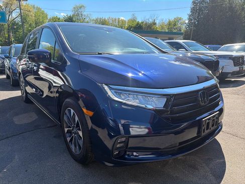 Used 2024 Honda Odyssey EX-L image 3