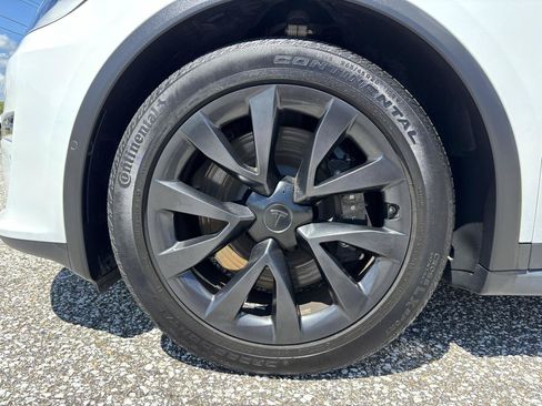 Used 2022 Tesla Model X AWD/4WD image 36