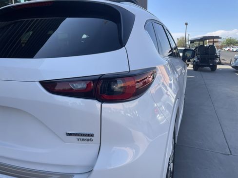 Used 2022 MAZDA CX-5 Signature image 13