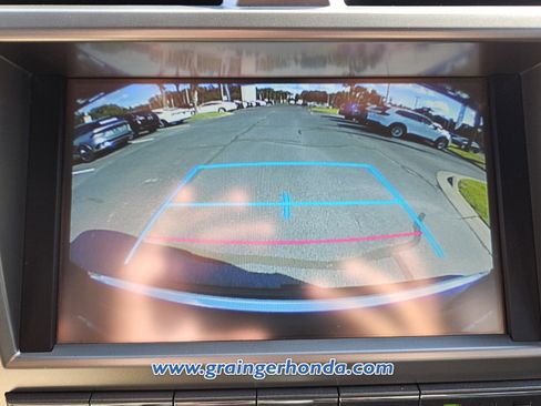 Used 2015 Lexus GX 460 w/ Premium Package AWD/4WD image 16