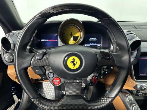 Used 2018 Ferrari GTC4Lusso T image 19