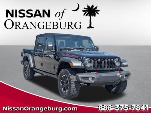 Used 2024 Jeep Gladiator Rubicon w/ Safety Group AWD/4WD image 1