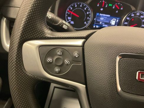 Used 2024 GMC Terrain SLE image 21