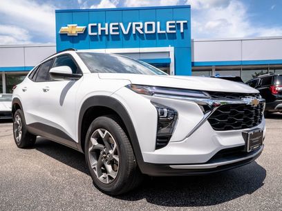 Used 2025 Chevrolet Trax LT w/ Driver Confidence Package