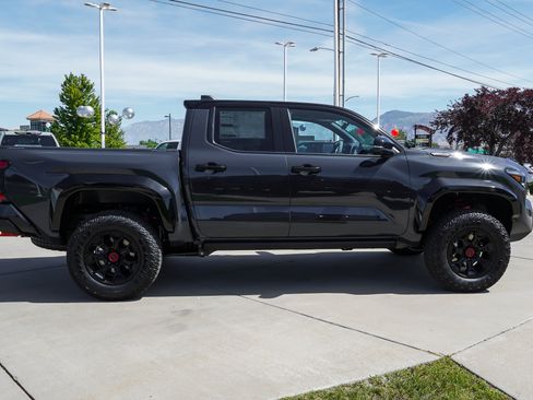 Used 2026 Toyota Tacoma TRD Pro w/ Tow Tech Package AWD/4WD image 9