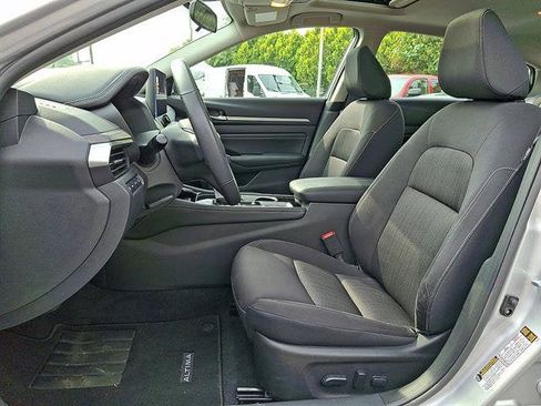 Certified 2023 Nissan Altima 2.5 SV w/ SV Premium Package FWD image 14