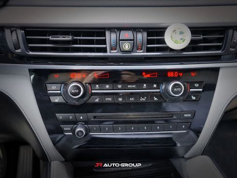 Used 2016 BMW X6 M image 18