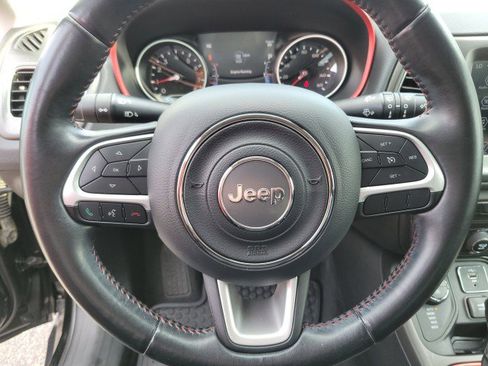 Used 2019 Jeep Compass Trailhawk image 27