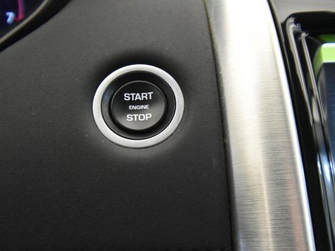 Used 2019 Land Rover Discovery HSE image 26