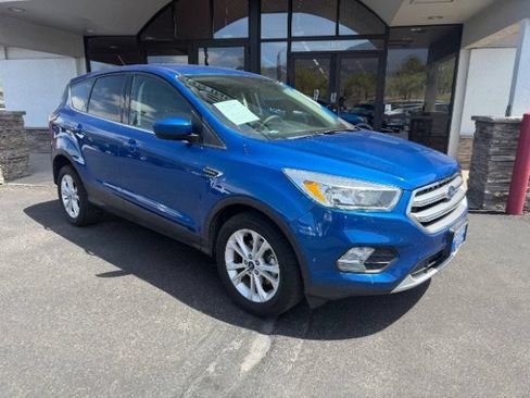 Used 2017 Ford Escape SE FWD image 4