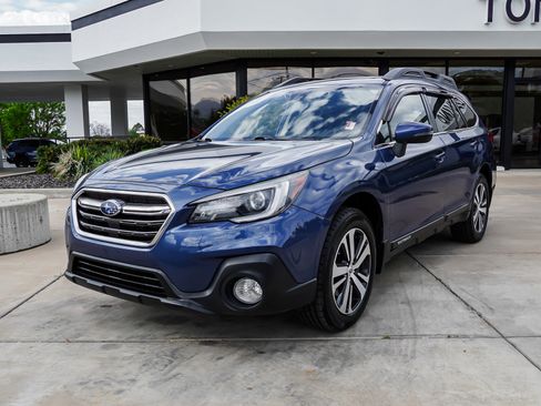 Used 2019 Subaru Outback 2.5i Limited w/ Popular Package #2 AWD/4WD image 4