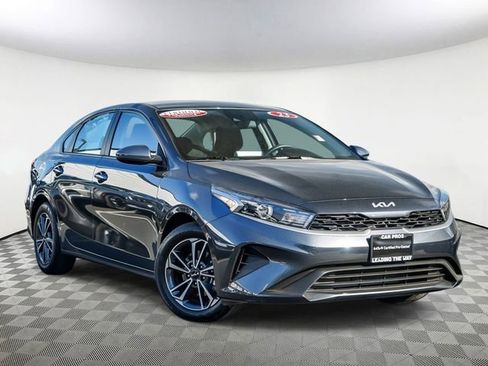 Certified 2023 Kia Forte LXS image 2