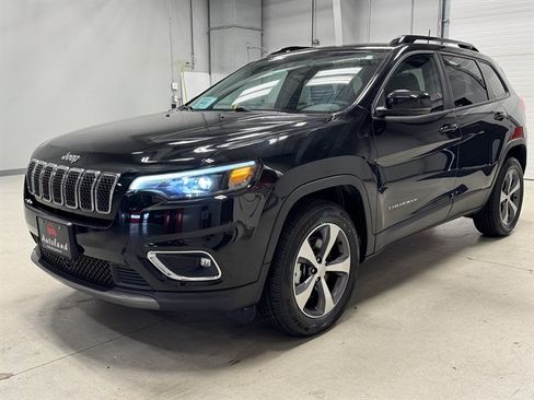 Used 2022 Jeep Cherokee Limited AWD/4WD image 3