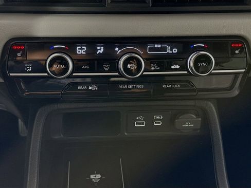 Certified 2024 Honda Pilot EX-L image 16