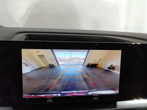 Used 2024 GMC Sierra 2500 SLE image 24