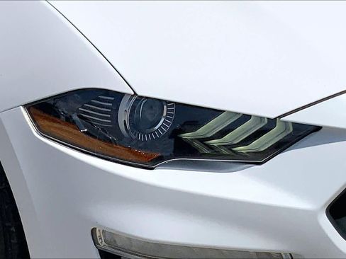 Used 2019 Ford Mustang Coupe RWD image 24
