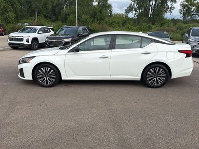 Used 2025 Nissan Altima 2.5 SV