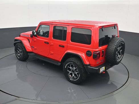 Used 2025 Jeep Wrangler Unlimited Sahara AWD/4WD image 20