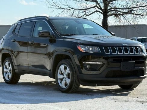 Used 2019 Jeep Compass Latitude image 8