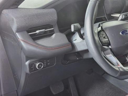 Used 2025 Ford Explorer ST-Line AWD/4WD image 17