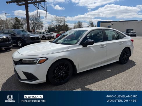 Used 2024 Honda Civic Sport image 1