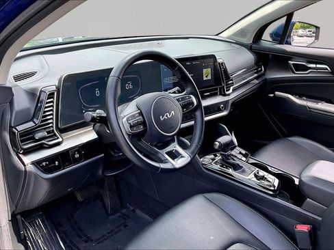 Used 2024 Kia Sportage EX FWD image 12