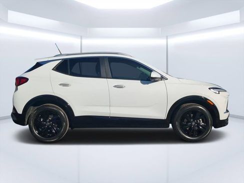 Used 2024 Buick Encore GX Sport Touring w/ Advanced Technology Package FWD image 2