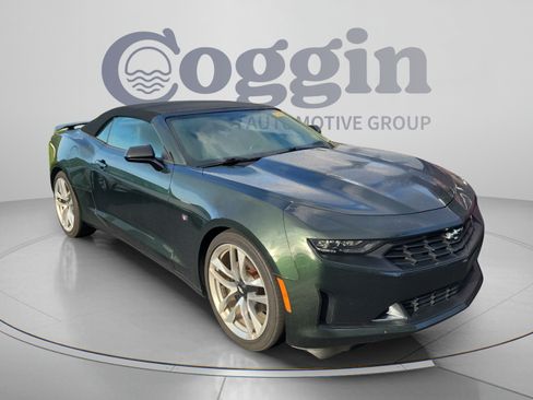 Used 2020 Chevrolet Camaro LT w/ RS Package RWD image 7