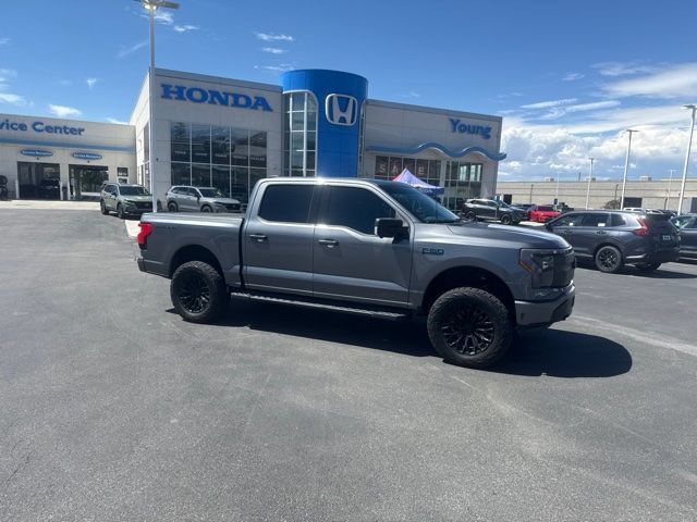 Used 2024 Ford F150 Lightning XLT AWD/4WD image 2