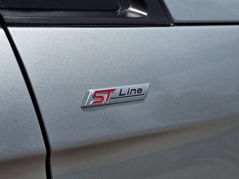 Used 2021 Ford Edge ST-Line w/ Class II Trailer Tow Package AWD/4WD image 14