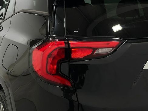 Used 2018 GMC Terrain Denali w/ Advanced Safety Package image 35