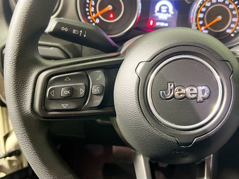 Used 2022 Jeep Wrangler Unlimited Sport image 18