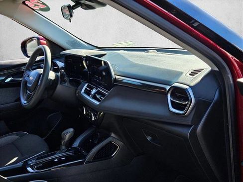 Used 2025 Chevrolet TrailBlazer LT image 22