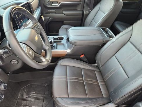 Used 2023 Chevrolet Silverado 1500 High Country image 11