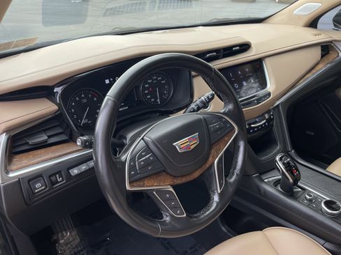 Used 2020 Cadillac XT5 Premium Luxury w/ Platinum Package image 36