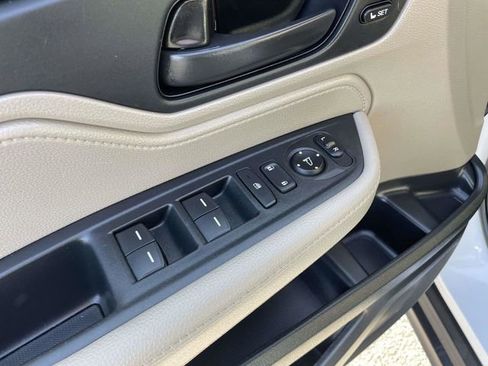 Used 2024 Honda Odyssey EX-L image 19