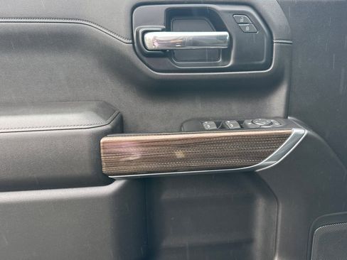 Used 2022 Chevrolet Silverado 1500 RST image 11