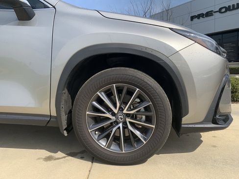 Used 2024 Lexus NX 250 FWD w/ Towing Package (2000 Lbs) image 13