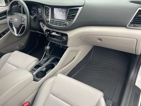 Used 2018 Hyundai Tucson Value AWD/4WD image 33