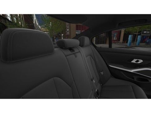 Used 2025 BMW 330i xDrive Sedan w/ Premium Package image 12