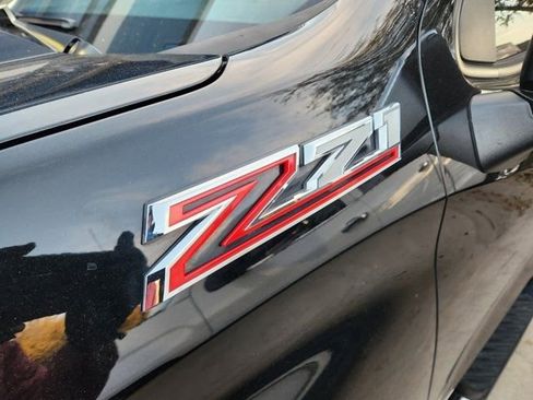 Used 2021 Chevrolet Silverado 1500 LT w/ Texas Edition Plus image 10