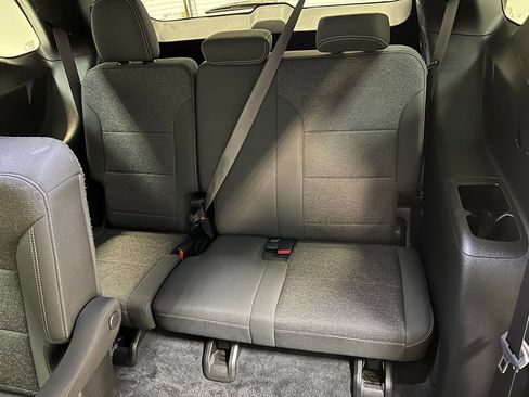 Used 2024 Chevrolet Traverse LT image 29