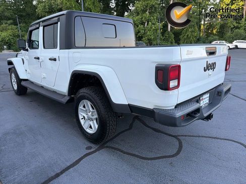 Used 2022 Jeep Gladiator Sport AWD/4WD image 13