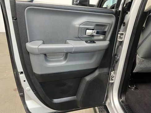 Used 2018 RAM 1500 Big Horn RWD image 19