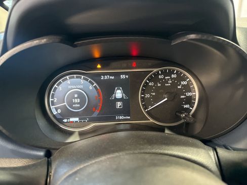 Used 2025 Nissan Versa SV w/ Trunk Package image 20