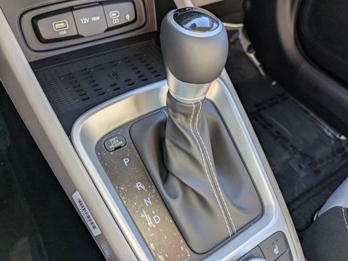 Certified 2026 Hyundai Venue SEL FWD image 20