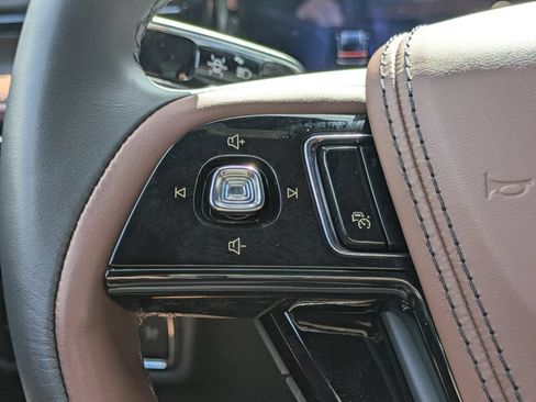 Certified 2025 Lincoln Aviator Reserve RWD image 26