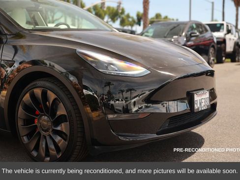 Used 2024 Tesla Model Y Performance image 7